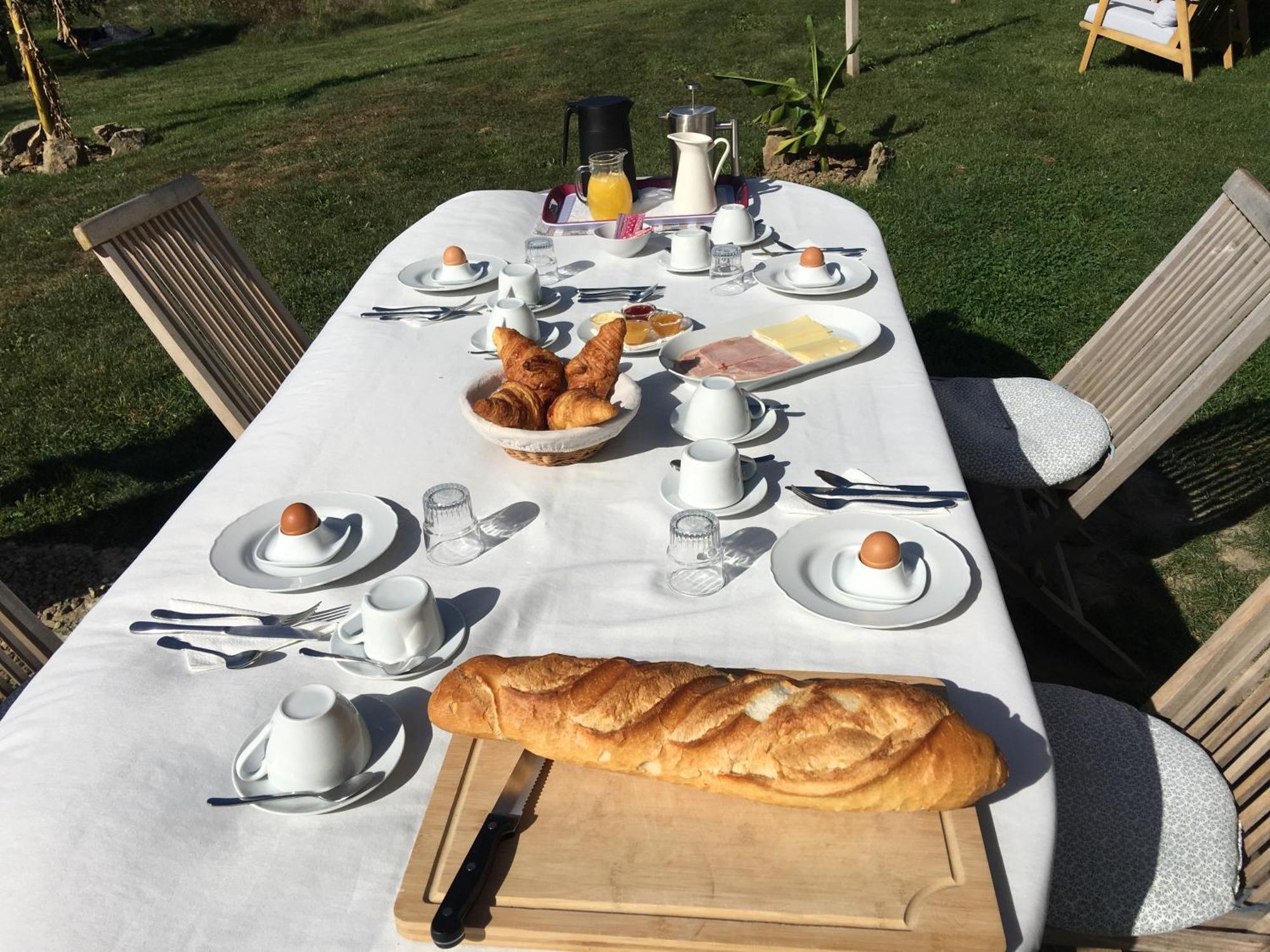 La Mirabelle Bed & Breakfast Saint-Pierre-de-Fursac Exterior photo